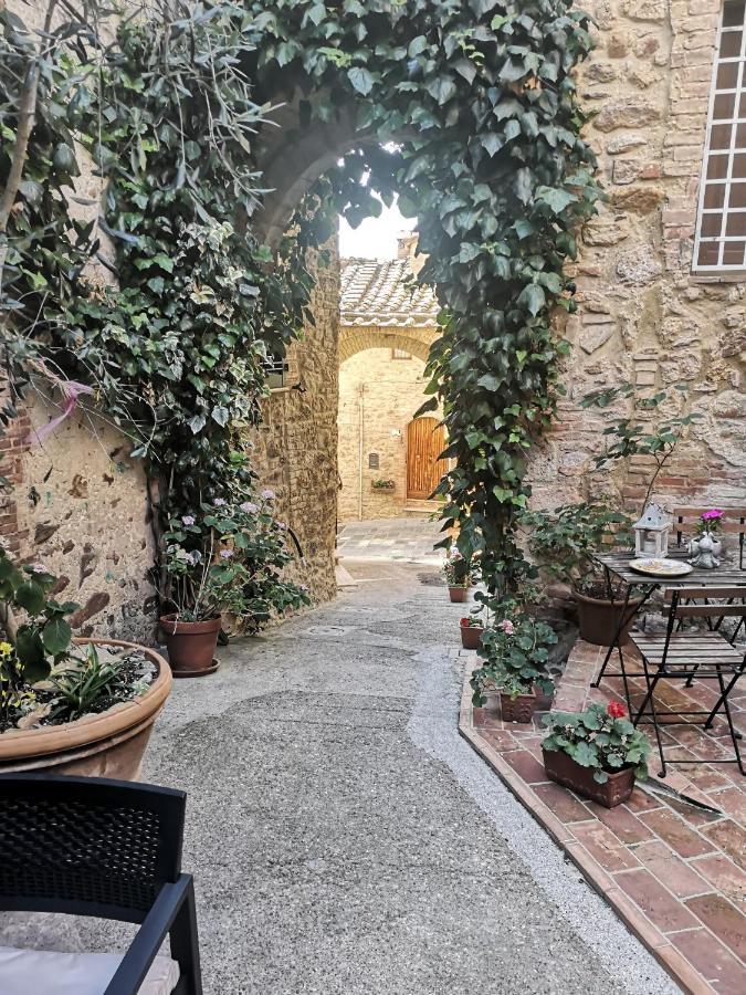 ソヴィチッレ Antico Borgo Di Torri Bed & Breakfast エクステリア 写真